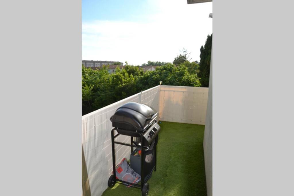 Appartement Lumineux Et Calme Avec Terrasse Avignon Eksteriør bilde