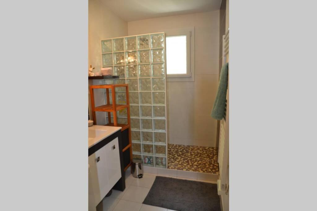 Appartement Lumineux Et Calme Avec Terrasse Avignon Eksteriør bilde
